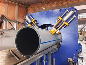 Caso | Solución de coextrusión de tubos de HDPE automatizada y flexible 