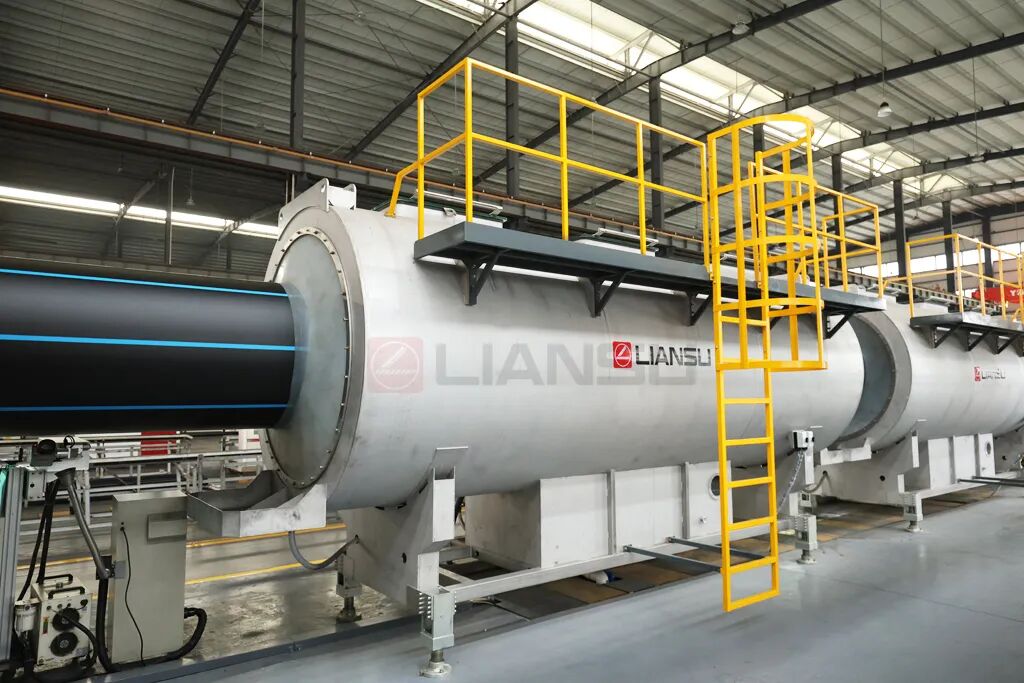HDPE PIPE vacuum calibration tank.jpg