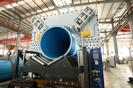 LSP-1600HDPE Línea de coextrusión de tubos sólidos de tres capas 